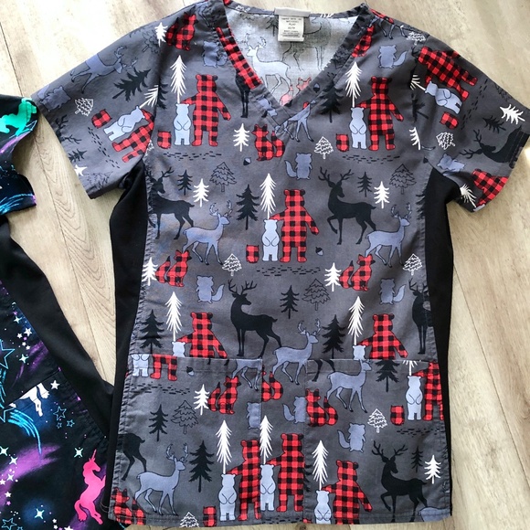 Scrub Star, Womens Scrub Tops, Set of 2, Unicorns & Bear Pattern, Both Sized XS - Picture 7 of 15